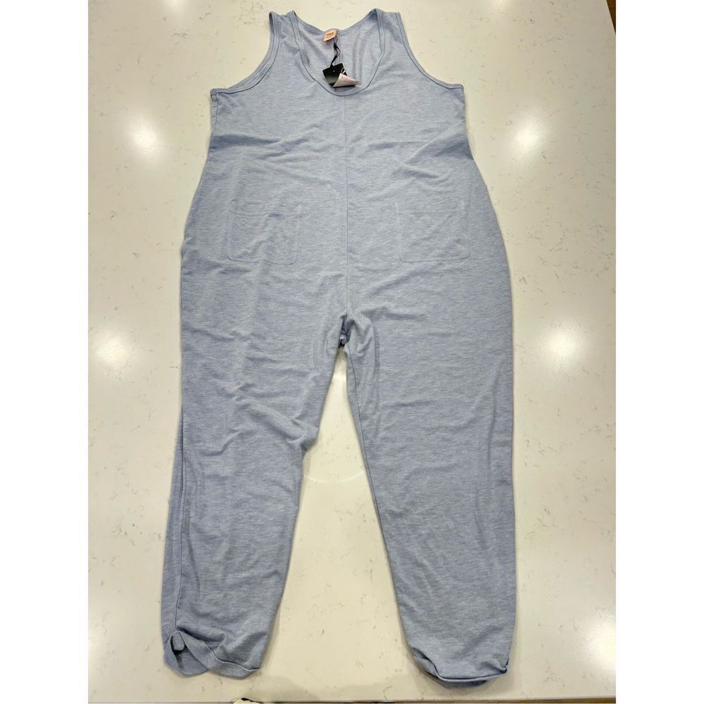 NWT Smash + Tess Saturday romper Heathered light blue size large pockets